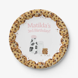 ミルクとクッキー粉ピンク誕生日パーティーテーブル ペーパープレート