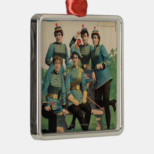 "ミルクの白旗"の女性のマーチングバンド メタルオーナメント (右)