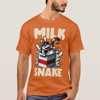 ミルクヘビと牛乳を飲む動物の友達 Tシャツ