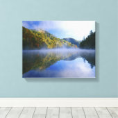 ミルクリーク湖と日の出の紅葉 キャンバスプリント (インサイチュ (ウッドフロア))