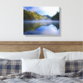 ミルクリーク湖と日の出の紅葉 キャンバスプリント (インサイチュ (寝室))
