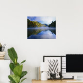 ミルクリーク湖と日の出の紅葉 ポスター (ホームオフィス)