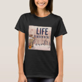 ミルク缶と国の引用文で生活が良い Tシャツ (正面)