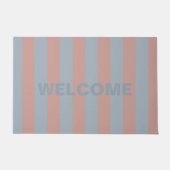 ミレニアルピンクとアイスブルーのカラーブロックストライプ ドアマット (正面)