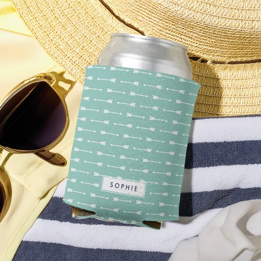 ミントおよび白の矢印パーソナライズされた 缶クーラー