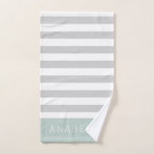 ミントとグレーストライプのモノグラム |編集可能な色 バスタオルセット (ハンドタオル)