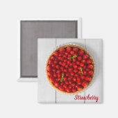 ミントの載った白い木の上のイチゴのケーキ マグネット (正面/裏面)