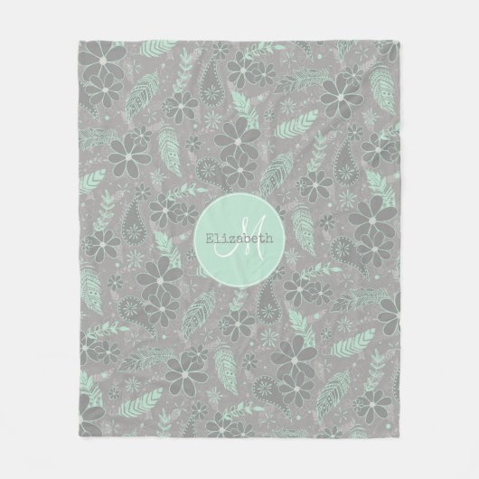 ミントグレーボーホフローラ羽モノグラムの模様 フリースブランケット (正面)