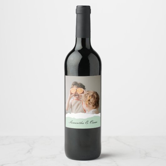 ミントモダンギフトのパーソナライズされた家族の写真&名前 ワインラベル (正面)