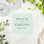 ミントモダン・ブラック結婚ズモノグラム スクエアペーパーコースター<br><div class="desc">シックモダンなミントエレガントルグリーンのコースター結婚は、新郎新婦の名前と新郎新婦の日付と一緒にパーソナライズされたすることができるブラックとブラックのタイポグラフィのモノグラムのデザインを備えている。</div>