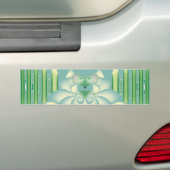 ミント色の蓮の幾何学フラワーアート バンパーステッカー (車上)