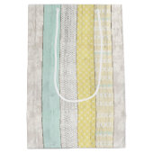 ミント&イエロージオメトリックウッド素朴ベビーシャワー ミディアムペーパーバッグ (裏面)