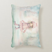 ミント&ピンクウィンターシーンガールスケートで滑る アクセントクッション (正面(垂直))