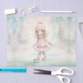 ミント&ピンクウィンターシーンガールスケートで滑る 薄葉紙 (クラフト)