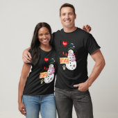 ミーマウおばあちゃんの雪だるまクリスマス Tシャツ (ユニセックス)