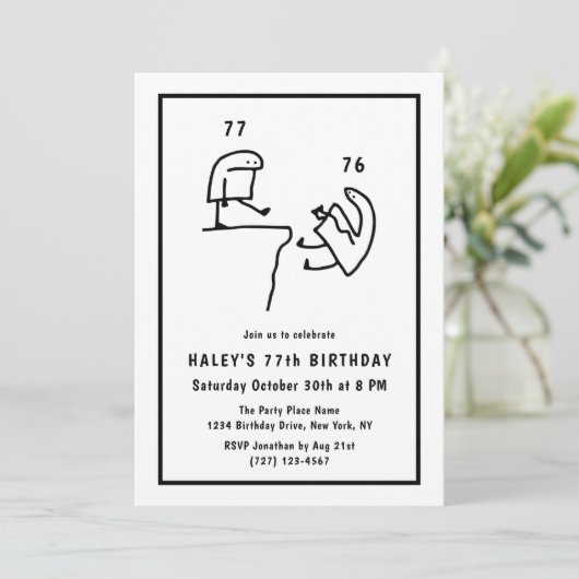 ミームおもしろいユーモアシンプル白黒77th誕生日 招待状 (スタンド正面)