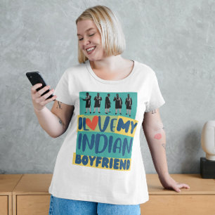ミームインドのボーイフレンド、私は私のインディアンボーイフレンドが大好き Tシャツ