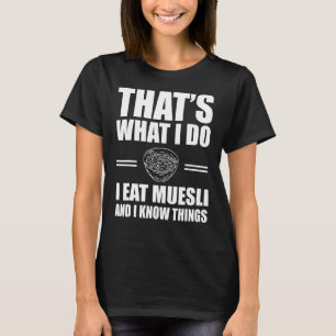 ムエスリアイデートラブシリアルブレックファースト Tシャツ