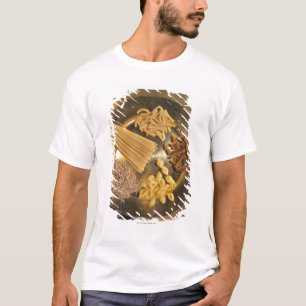ムギのパスタそして穀物が付いている金ゴールドプレート Tシャツ