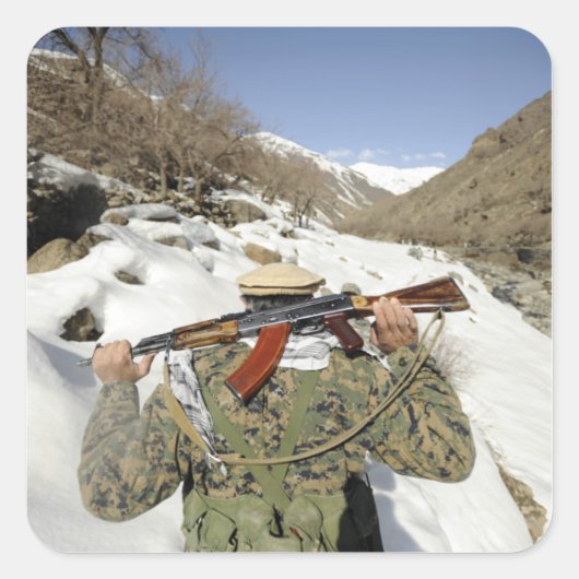 ムジャヘデーン警備員が米国の軍隊メンブと歩く スクエアシール (正面)