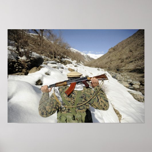 ムジャヘデーン警備員が米国の軍隊メンブと歩く ポスター (正面)