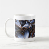 ムラサキ貝はマグを殻から取り出します コーヒーマグカップ (左)