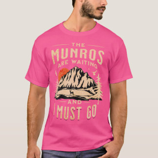 ムンロバギングスコットランドスコットランドマウンテン登山 Tシャツ