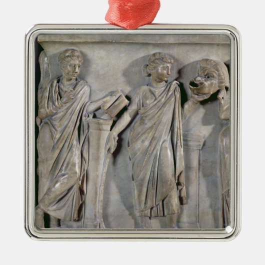 ムーサの石棺、Clioの詳細及び メタルオーナメント (正面)