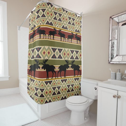 ムースワイルドライフアニマルレッドグリーンオークルイカットストライプ シャワーカーテン (インサイチュ)