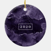 ムーディアゲート |ミッドナイトインディゴ深いパープルモノグラム セラミックオーナメント (裏面)