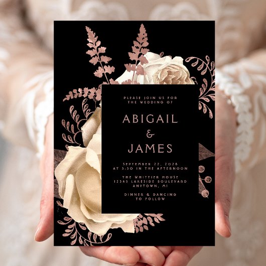 ムーディエレガントーダークフローラアイボリーバラ金ゴールド結婚の 招待状