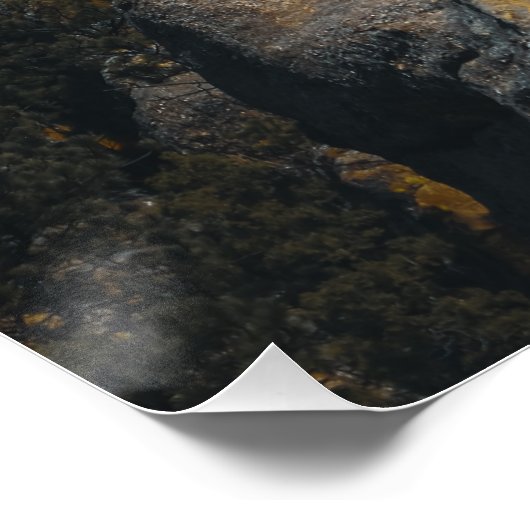 ムーディースキーの下の美しい岩の風景 ポスター (コーナー)