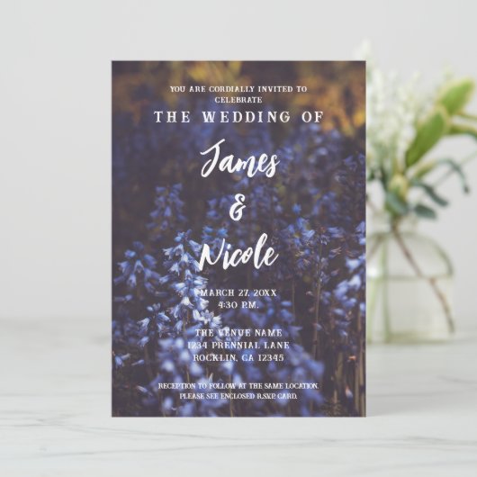 ムーディ素朴ダークパープル結婚フラワーフィールド 招待状 (スタンド正面)