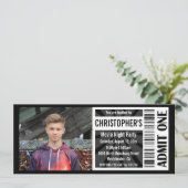 ムービーチケット招待状、白黒誕生日 招待状 (スタンド正面)