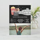 ムービーVIPフォトフィルムリールのポップコーン大人パーティー 招待状 (スタンド正面)