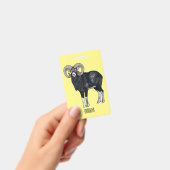 ムーフロン羊の漫画イラストレーション バッジ (手持ち)