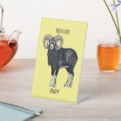 ムーフロン羊の漫画イラストレーション 台座サイン (インサイチュ)