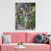 ムーブメントでClouded Leopard キャンバスプリント (インサイチュ (リビング))