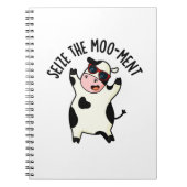 ムーメントの牛のおもしろいフンをつかむ ノートブック (正面)