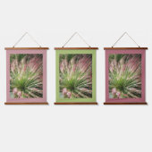 ムーリー草の淡いピンクとグリーン　自然の写真 吊り下げ型タペストリー (トリプル)