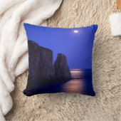 ムーンアットデュスク | Perce Rock Gaspe Coast Quebec クッション (ブランケット)