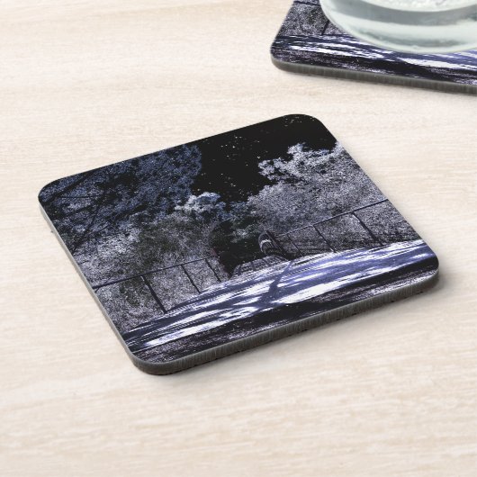 ムーンシャドウ –  コースター (左側)