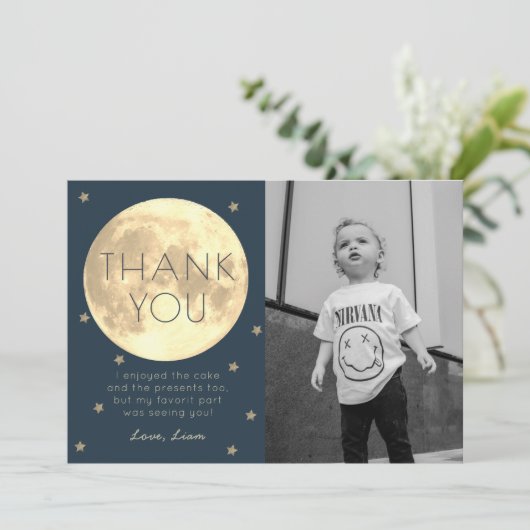ムーンネイビーブルーボーイフォト誕生日サンキューカード 招待状 (スタンド正面)