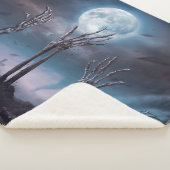 ムーンハロウィンに達する怖い墓地の手 シェルパブランケット (3/4)