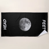 ムーンヘッドと足 ビーチタオル (正面)