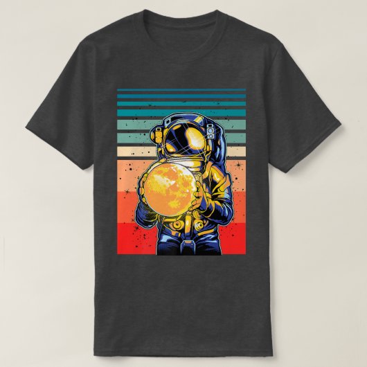ムーンレトロ宇宙プレミアムTシェルを保持する宇宙飛行士 Tシャツ (デザイン正面)