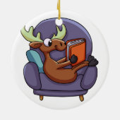 ムー読スの本をソファに置く|背景色を選択 セラミックオーナメント (裏面)