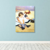 メアリーカサット遊チルドレンのビーチ キャンバスプリント (インサイチュ (ウッドフロア))