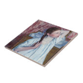 メアリーカッサット – 彼女の髪をアレンジする女の子 タイル (側面)