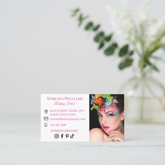 メイクアップアーティストのソーシャルメディアの写真ミニマルピンク 名刺 (スタンド正面)